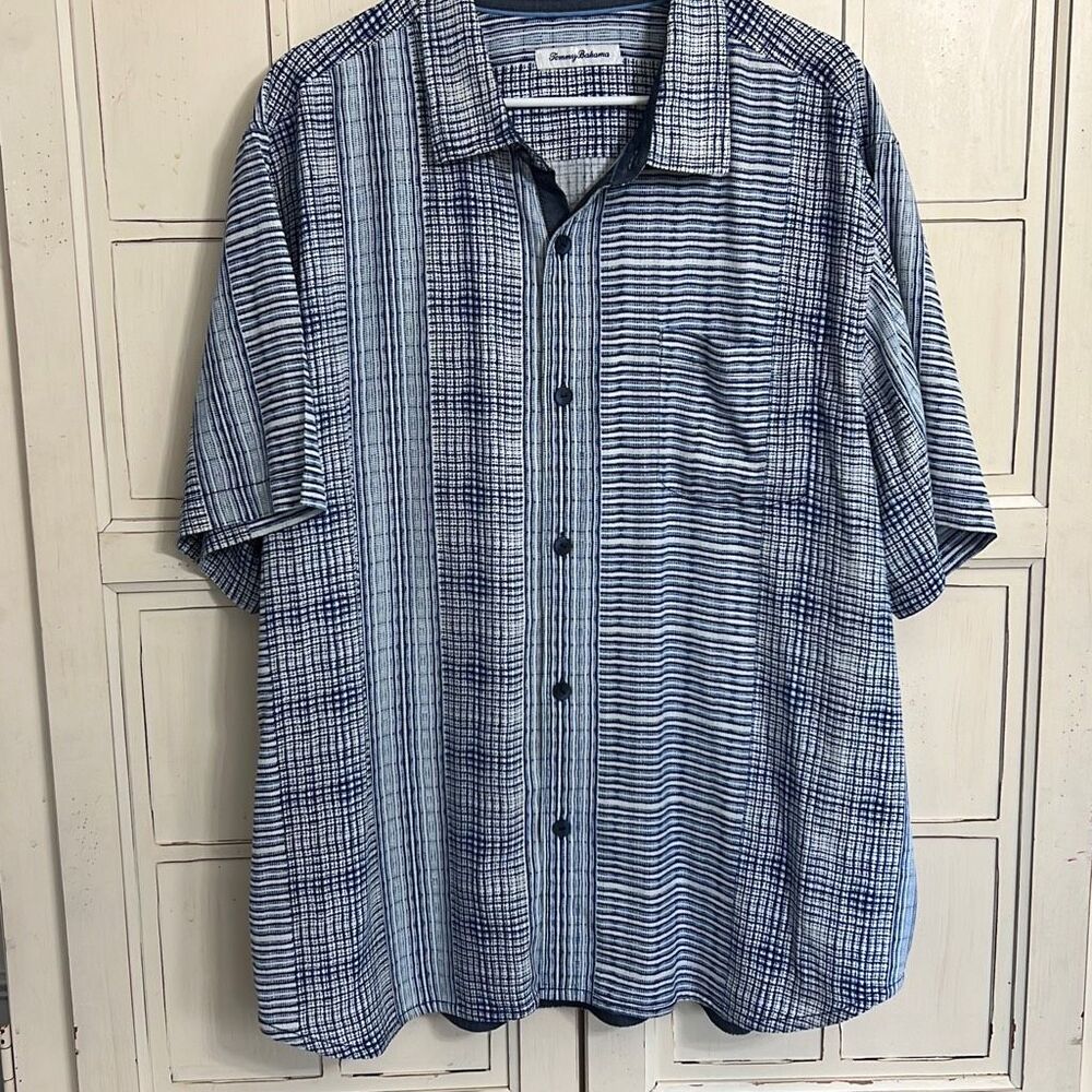 Tommy Bahama size XXL blue and white silk shirt